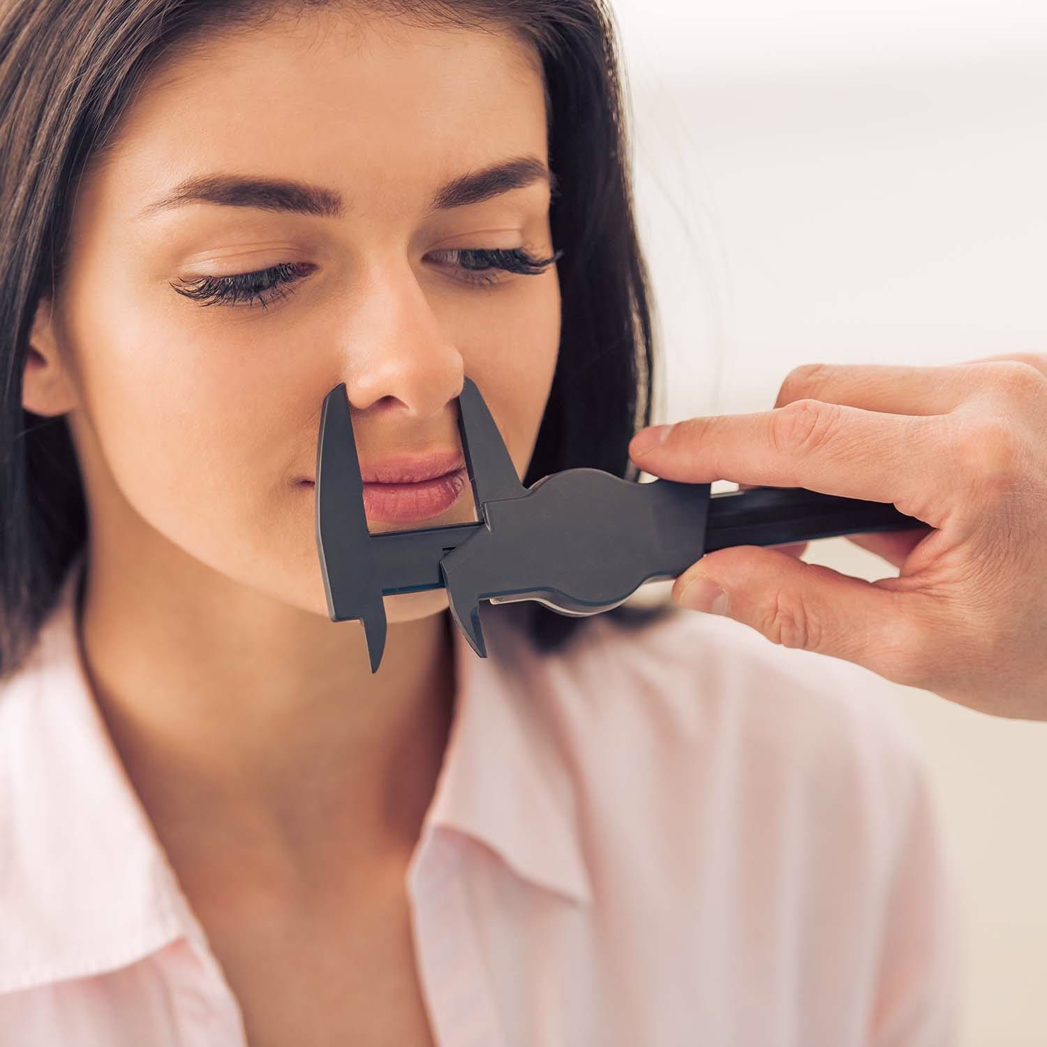 Nose measurement before rhinoplasty
